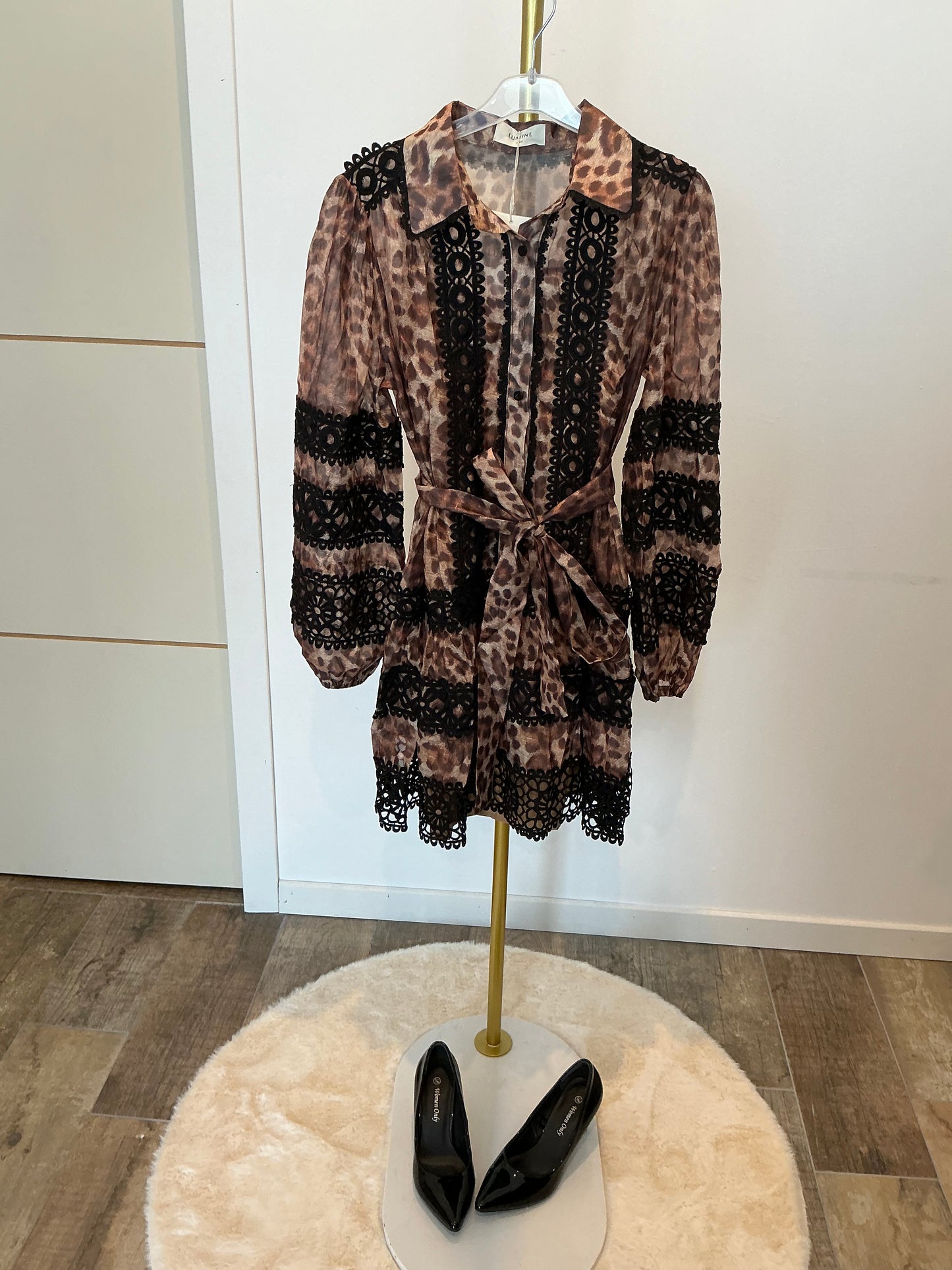 Robe léopard bande dentelle