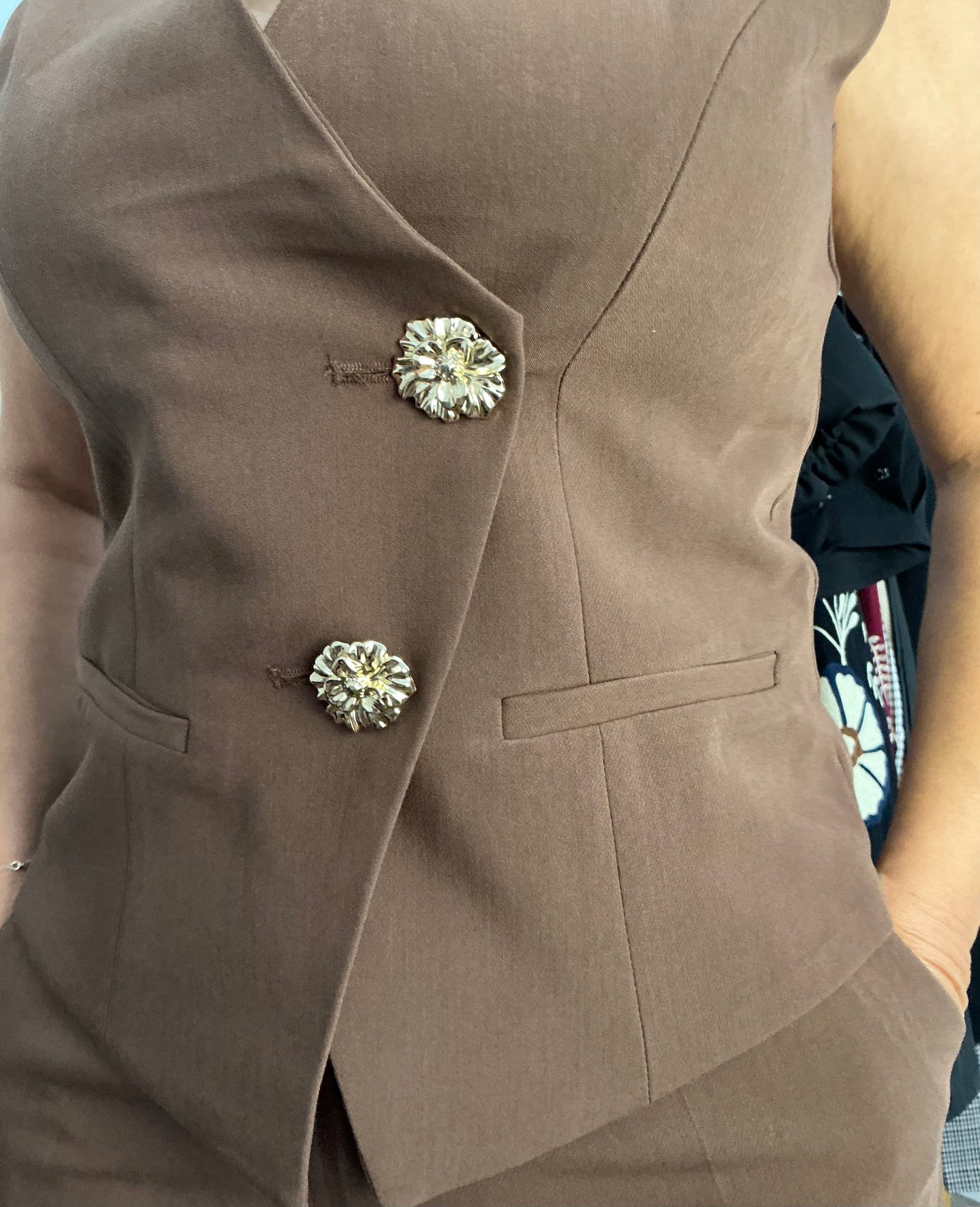 Gilet boléro boutons décalés
