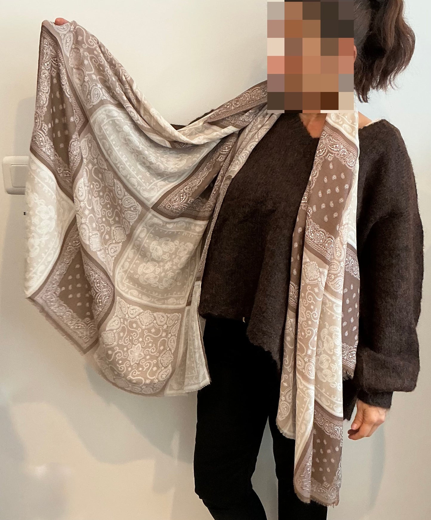 Foulard Élégant -motif bandana Accessoire Mode Polyvalent et Raffiné