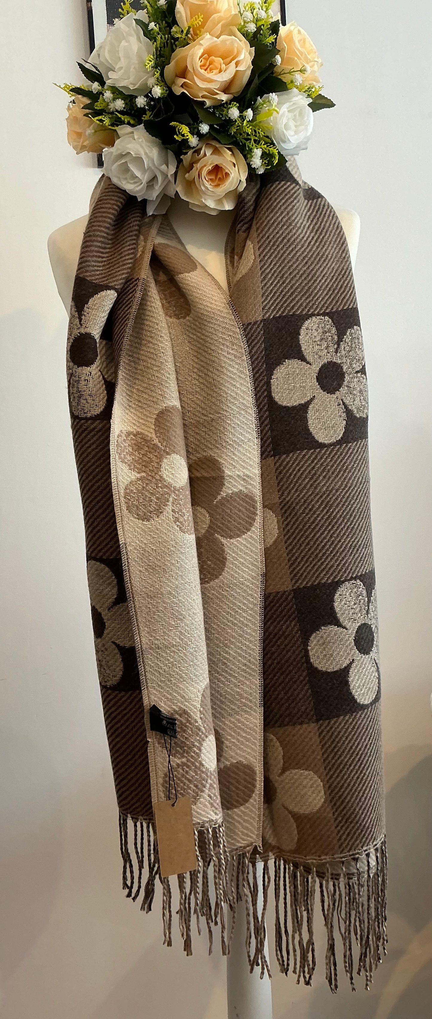 Écharpe Élégante Motif Fleurs - Accessoire Mode Féminin