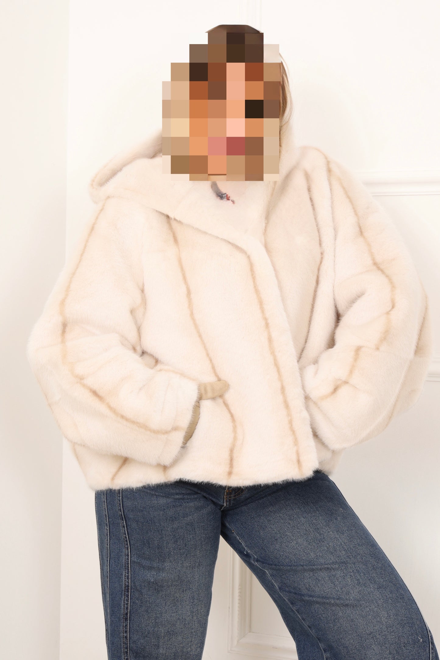 Veste fourrure à capuche