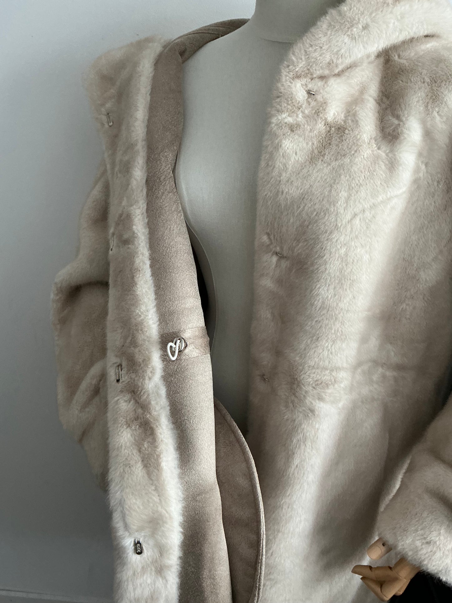 Magnifique manteau, fourrure synthétique